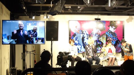 LUI FRONTiC 赤羽JAPANによるニコニコ生放送公開イベントの様子。