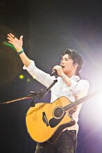 「福山☆冬の大感謝祭 其の十四 お待たせしました！ あなたの街でもオープンしちゃわnight（ナイト）!! 旅する音楽の館、 Hotel（オテル） de（デ） Fukuyama III」宮城・セキスイハイムスーパーアリーナ公演の様子。