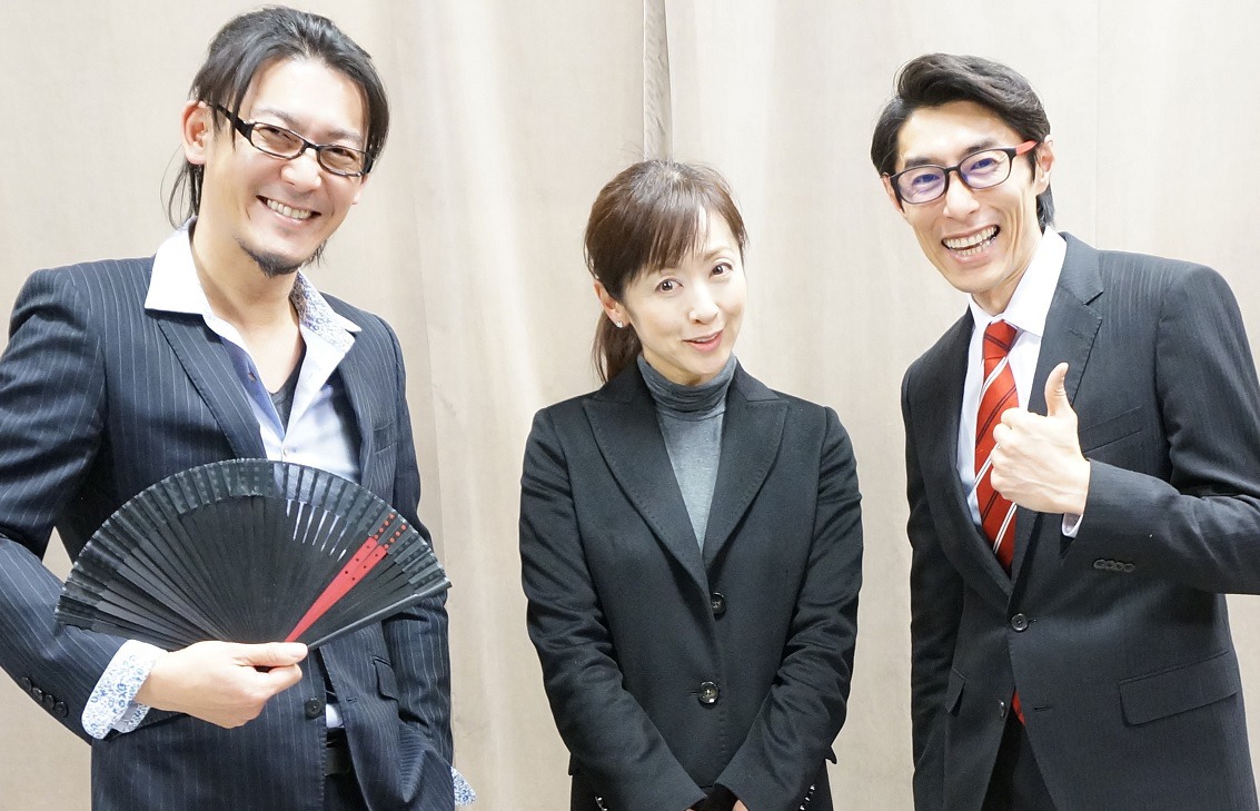 左から刈谷勇、斉藤由貴、安部礼司。
