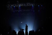 三吉ツカサ写真集「the HIATUS PICTURES FROM ONE NIGHT」掲載写真。