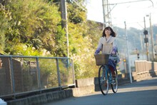 花澤香菜主演映画「君がいなくちゃだめなんだ」のワンシーン。 (c)君がいなくちゃだめなんだプロジェクト
