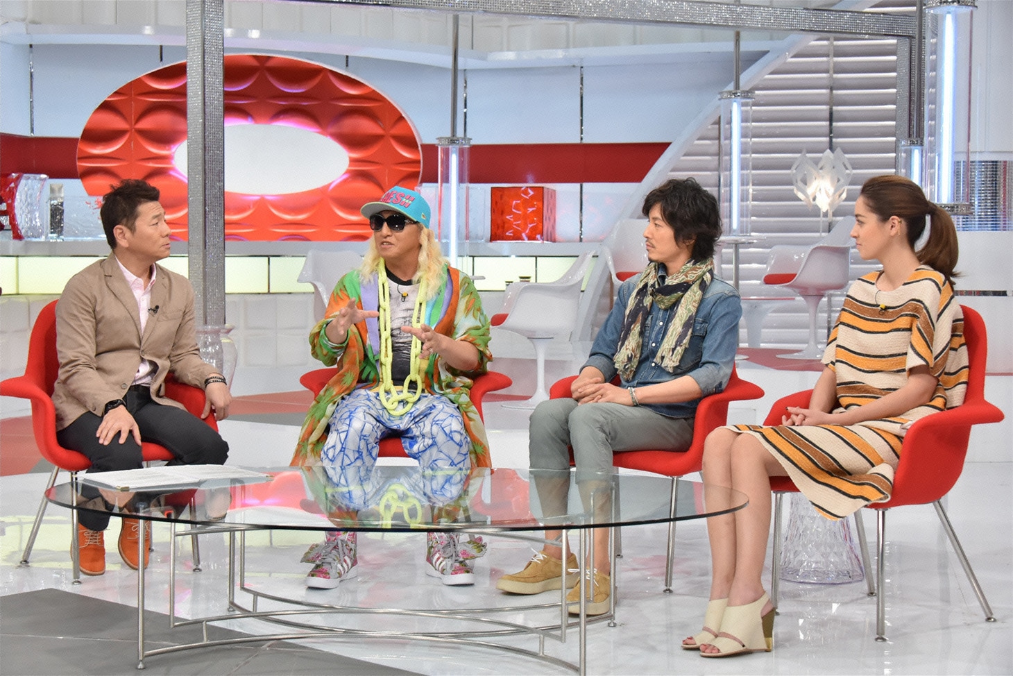 左から上田晋也、DJ KOO、藤木直人、森泉。(c)日本テレビ