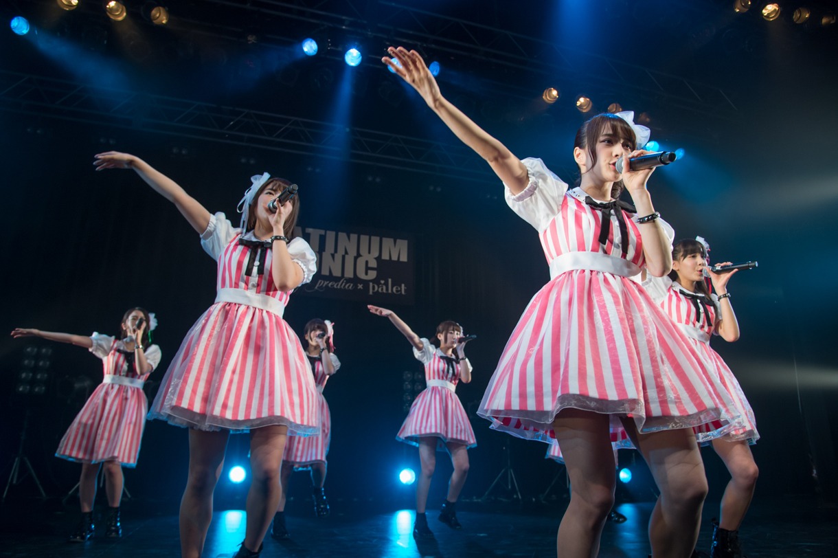 paletによるライブの様子。