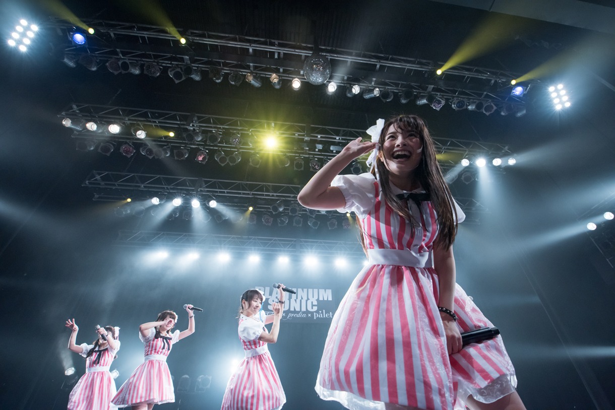 paletによるライブの様子。