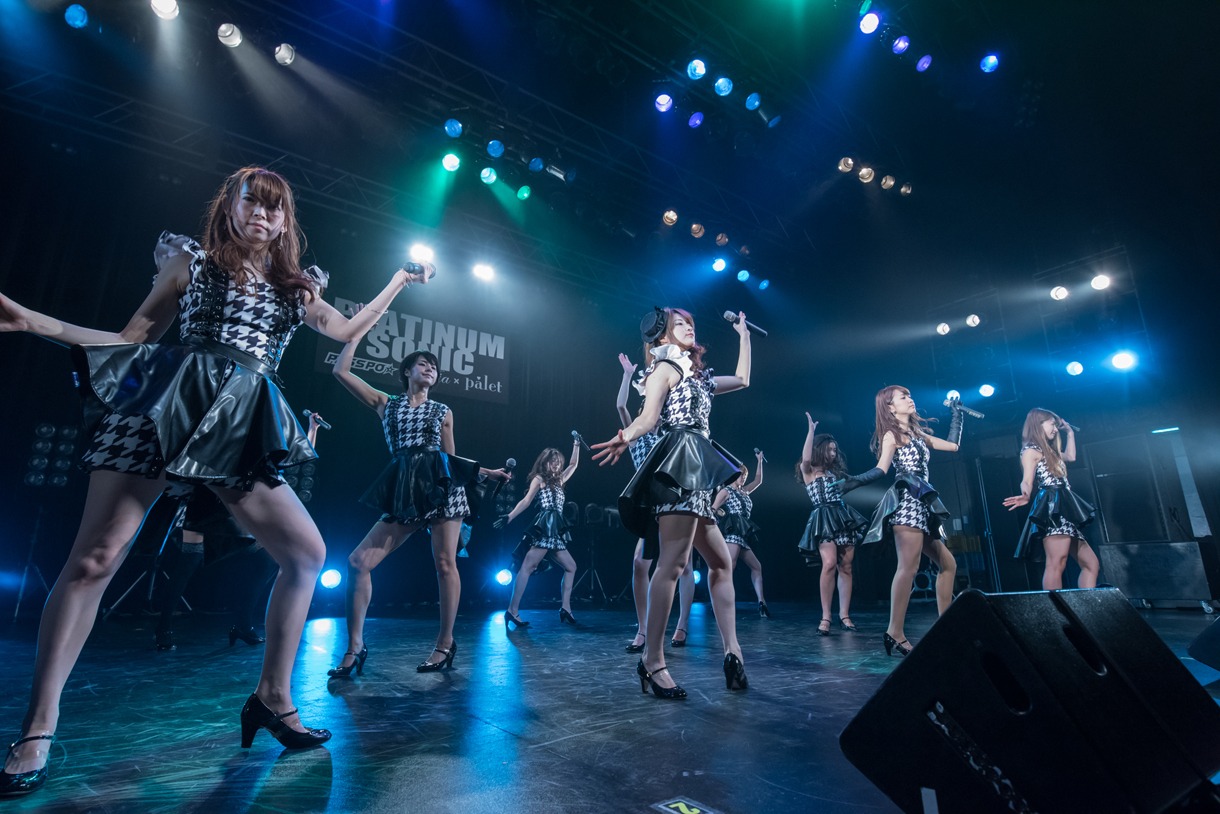 prediaによるライブの様子。