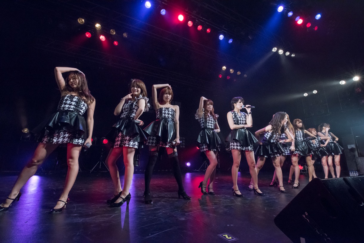 prediaによるライブの様子。