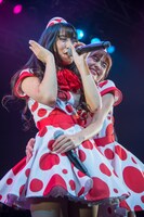 左から根岸愛、安斉奈緒美。