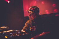 YANATAKE（Photo by Cherry Chill Will）