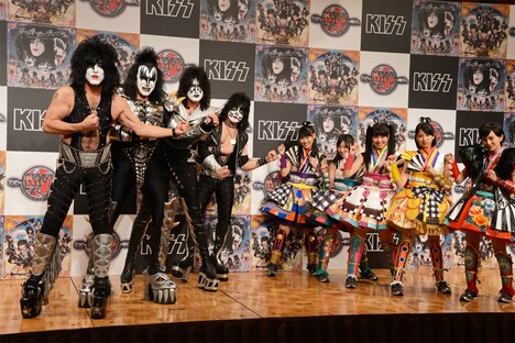 KissとももいろクローバーZ。