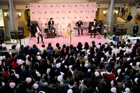 chayのリリース記念イベントの様子。