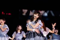 新曲「命は美しい」センターの西野七瀬。