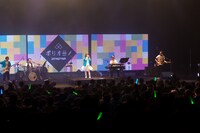 やなぎなぎ「ポリオミノ」ツアー東京公演の様子。