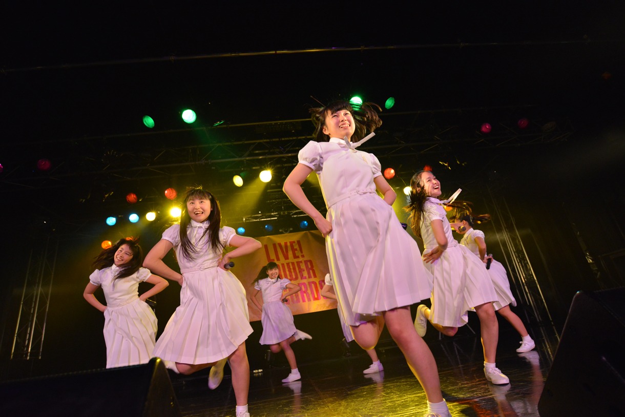 アイドルネッサンスによるライブの様子。