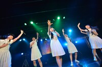 アイドルネッサンスによるライブの様子。