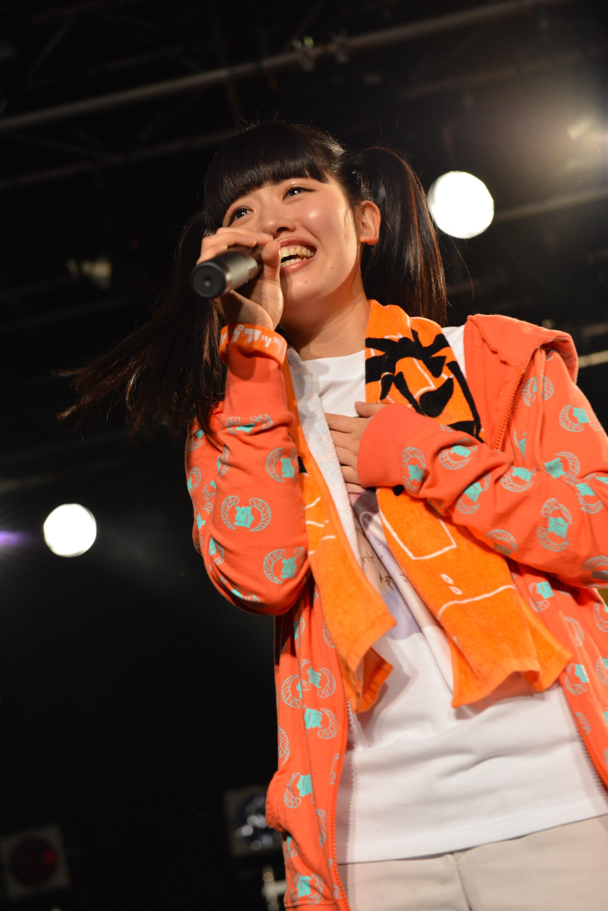 関根梓に対する愛を熱弁するayaka。