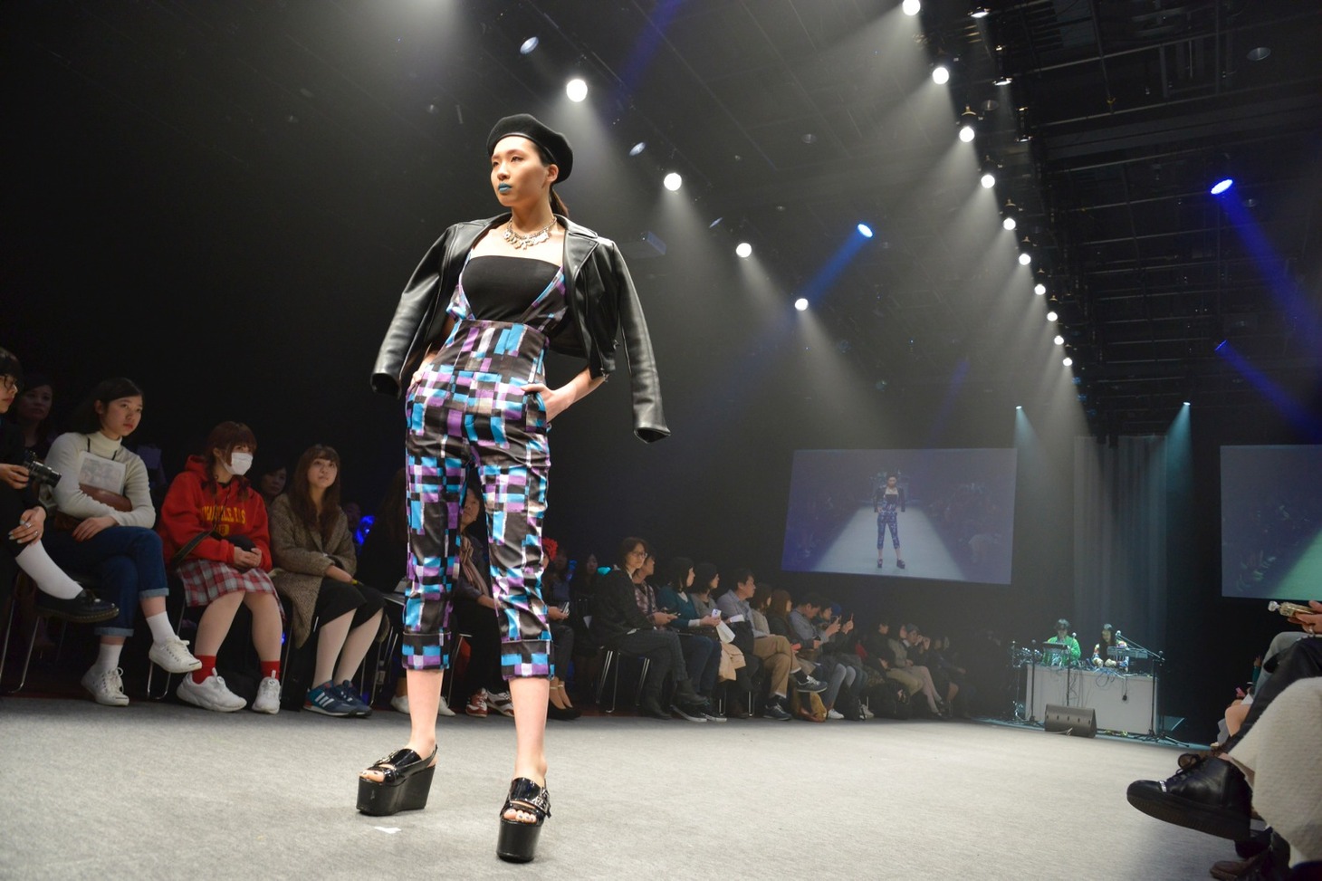 「VANTAN STUDENT FINAL 2015」第2部の様子。