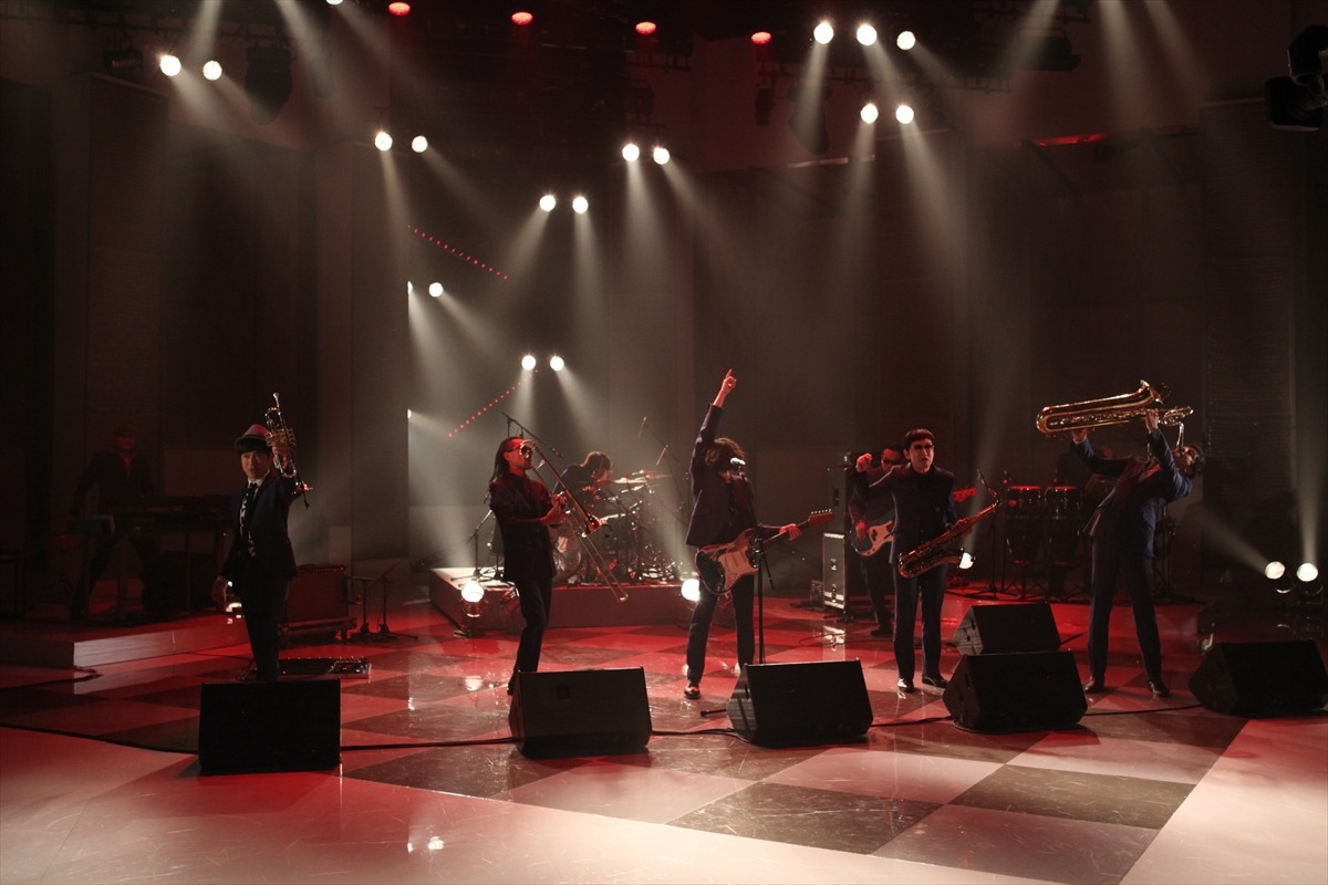 「MUSIC FAIR」出演時の東京スカパラダイスオーケストラ。 (c)フジテレビ