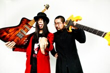 左からKenKen（RIZE）、吉田一郎（ZAZEN BOYS）。