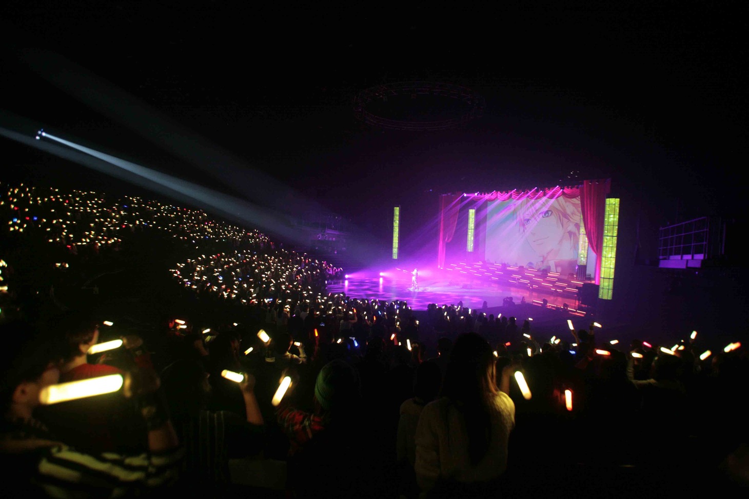 「VALSHE LIVE THE TRIP 2014 ～Lost my IDENTITY～」のライブの様子。