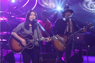 「音楽の時間～MUSIC HOUR～」出演時のLOVE PSYCHEDELICO。 (c)フジテレビ