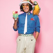 DJやついいちろうが歴代コラボ曲&MV集リリース、会場予約でキケチャレグッズ