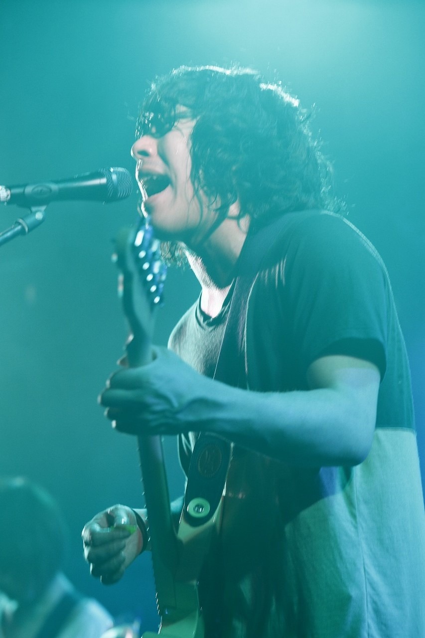 谷口鮪（Vo, G）（撮影：山川哲矢）