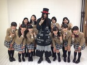 さくら学院、KenKenプロデュース曲“特報”で宇宙人と遭遇