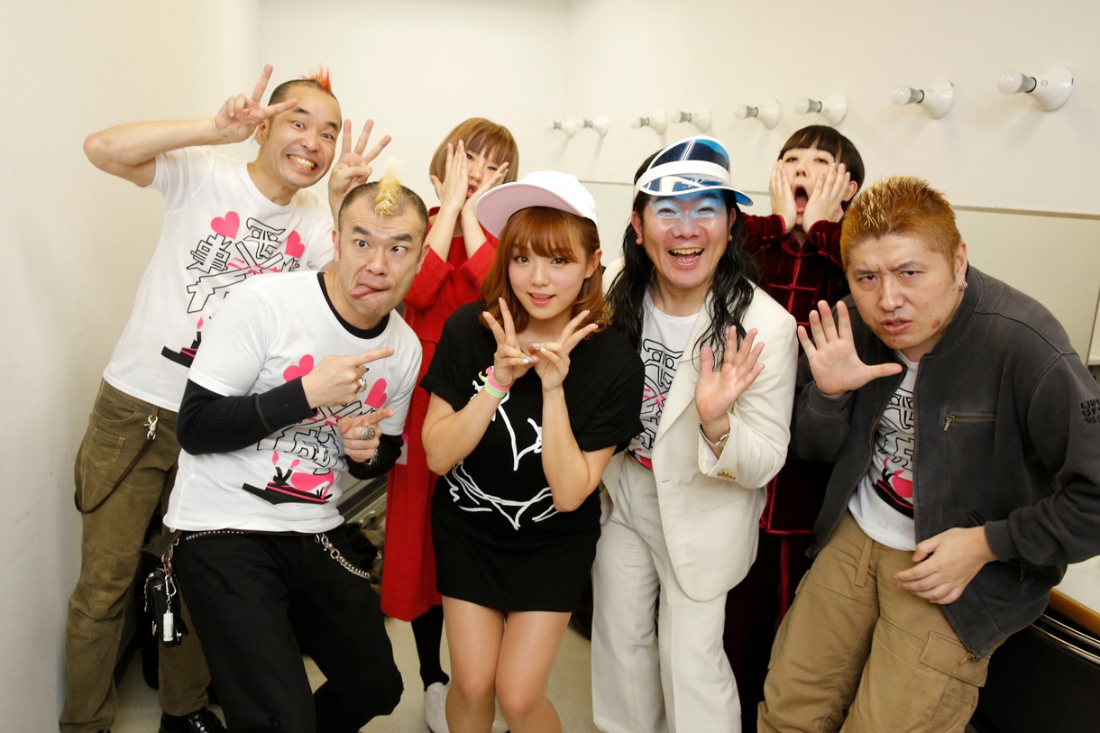 イベントに参加したが～まるちょば、バクバクドキン、篠崎愛、掟ポルシェ、吉田豪。（Photo by Hajime Kamiiisaka）