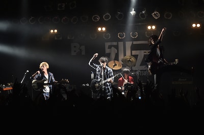 「スペースシャワー列伝JAPAN TOUR 2015 supported by uP!!!」DRUM Be-1公演のTHE ORAL CIGARETTES。 （Photo by Yoshihiko Tanaka）