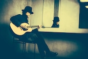 菅原卓郎(9mm Parabellum Bullet)