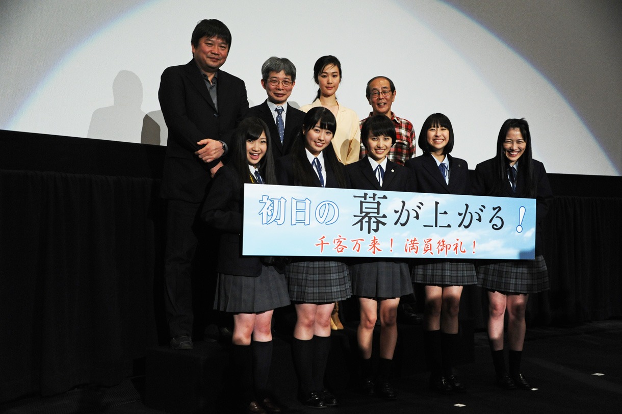 「幕が上がる」フォトセッションの様子。