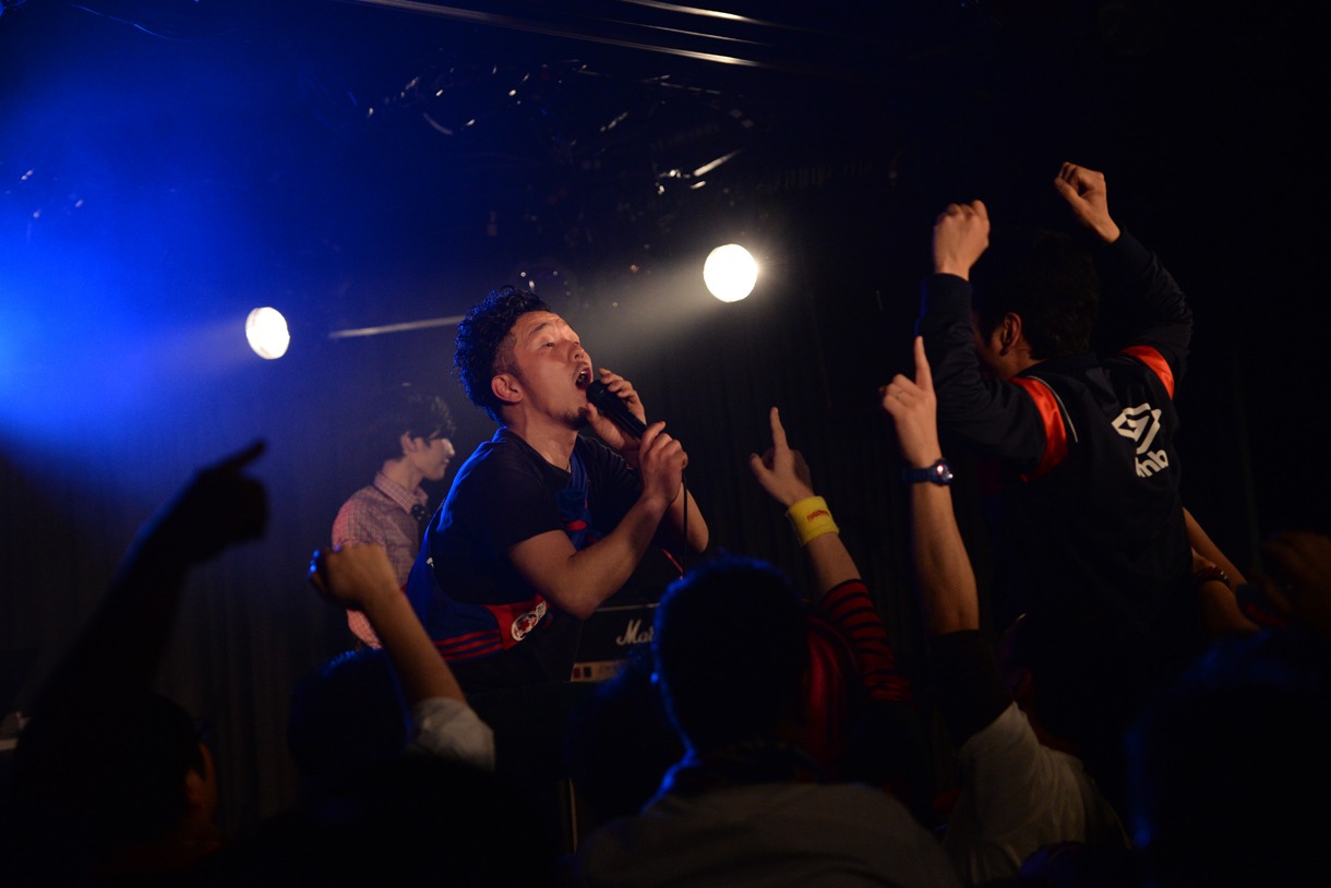 「ユルネバ～キミは一人じゃない～LIVE」東京・下北沢GARDEN公演の様子。