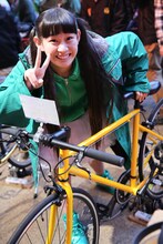 発電する根岸可蓮。