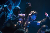 BELLRING少女ハートによるライブの様子。