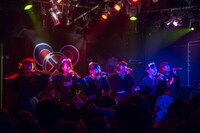 BELLRING少女ハートによるライブの様子。