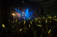 BELLRING少女ハートによるライブの様子。