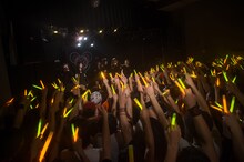 BELLRING少女ハートによるライブの様子。
