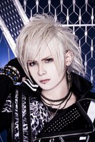 昴（Vo / Royz）