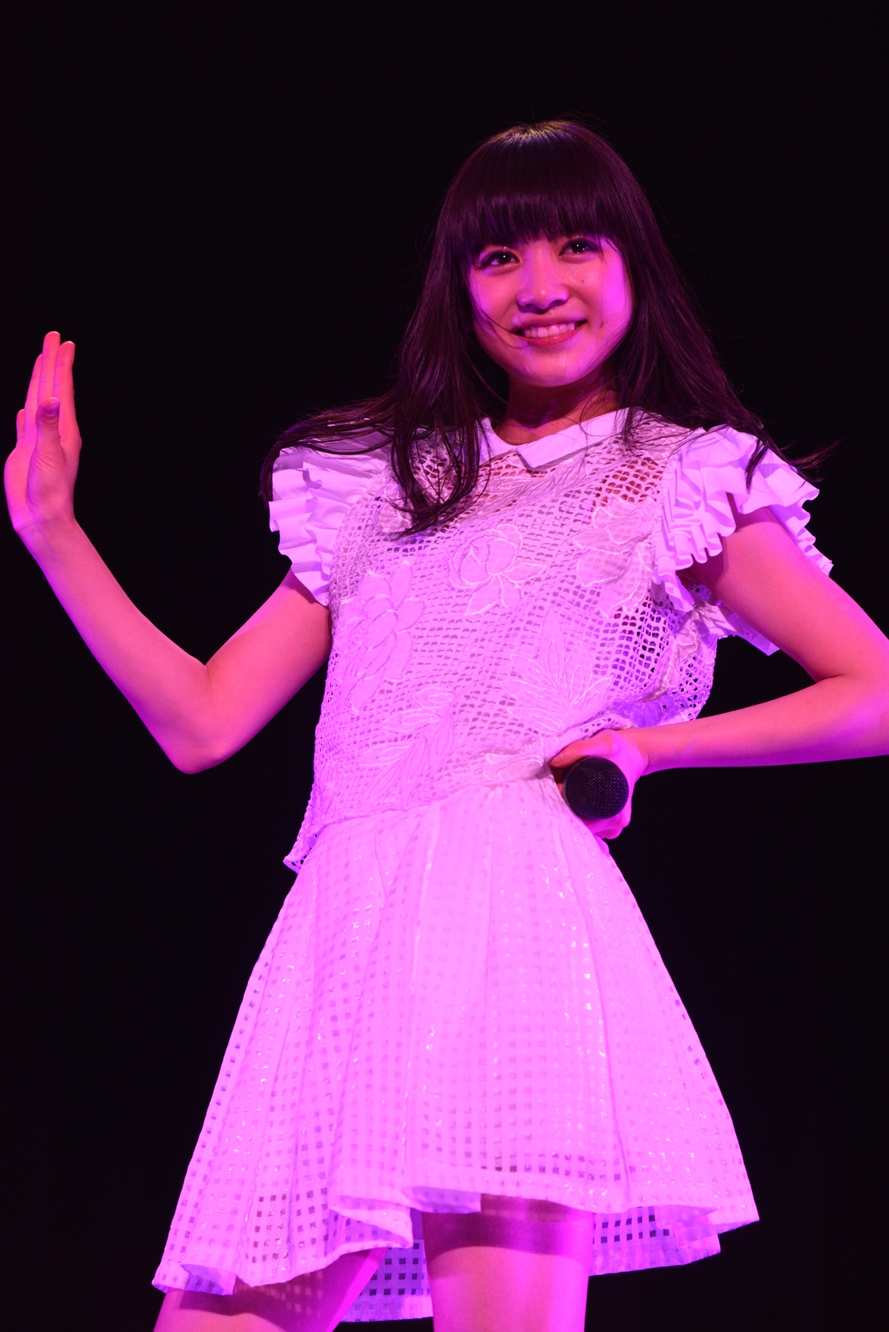 新井ひとみ