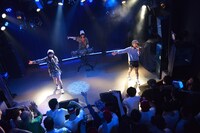 ライムベリーによるライブの様子。