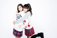 Dancing Dolls新メンバー。左からKanon、Miu。