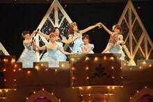 Berryz工房によるラストコンサートの様子。