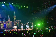 Berryz工房によるラストコンサートの様子。