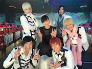 アルスマグナと共演したGILLE(中央)。