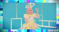 きゃりーぱみゅぱみゅ「もんだいガール」とフジテレビ系「問題のあるレストラン」のコラボレーションによるエンディング映像のワンシーン。(c)フジテレビ
