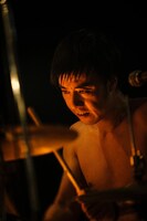 健太（Dr）（撮影：瀧本 "JON…" 行秀）