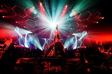 「Royz WINTER ONEMAN TOUR『N.E.S』」東京・Zepp DiverCity TOKYO公演の様子。