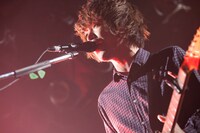 飯田瑞規（Vo, G）（Photo by Atsushi Ito）