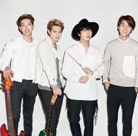 CNBLUE「WHITE」BOICE限定盤ジャケット