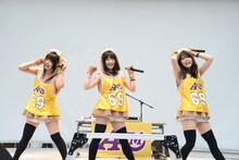 あゆみくりかまき「AKM（あくま）で冬眠しません！～『鮭鮭鮭』リリース記念mini LIVE TOUR～＠ラゾーナ川崎プラザ」の様子。